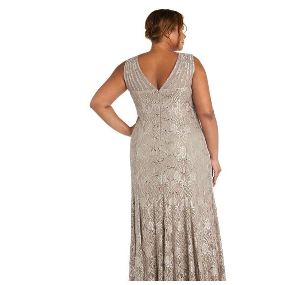 R&M Richards Lace Midi Dress in Beige - Picture 12 of 12